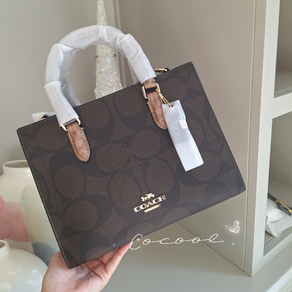 Coach Handbags - NWT!COACH MAGGIE SMALL TOTE BAG IN BLOCKED SIGNATURE CANVAS (COACH CY676)